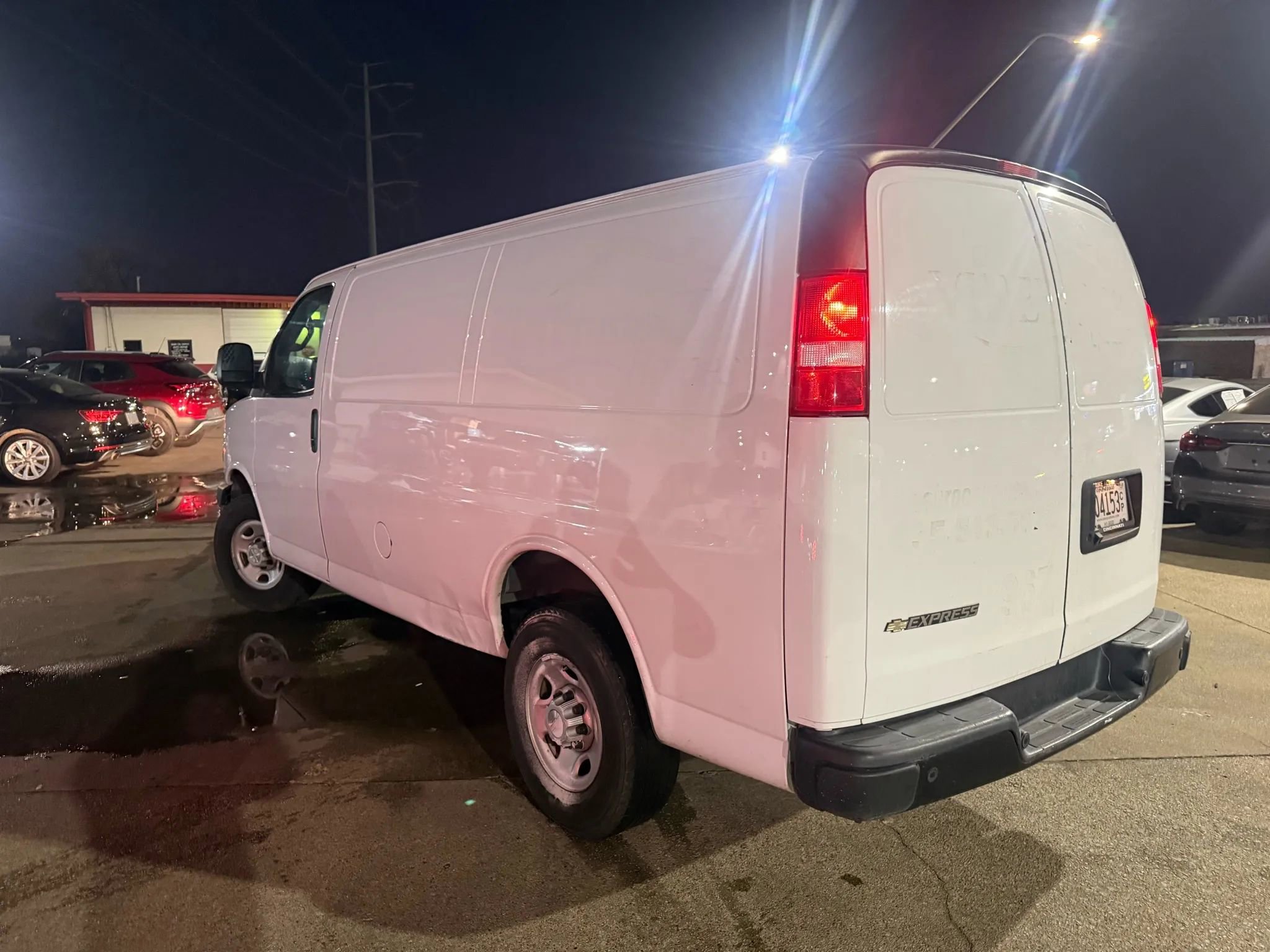 Used 2021 Chevrolet Express 2500 w/ Driver Convenience Package image 5