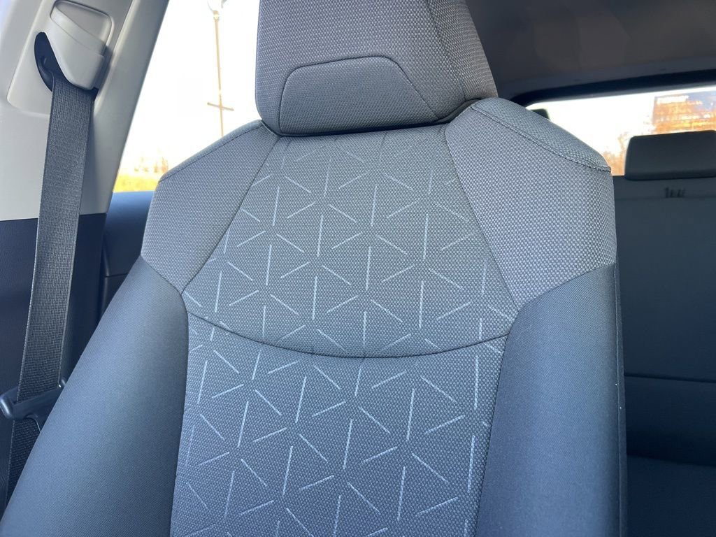 Used 2023 Toyota RAV4 XLE image 21