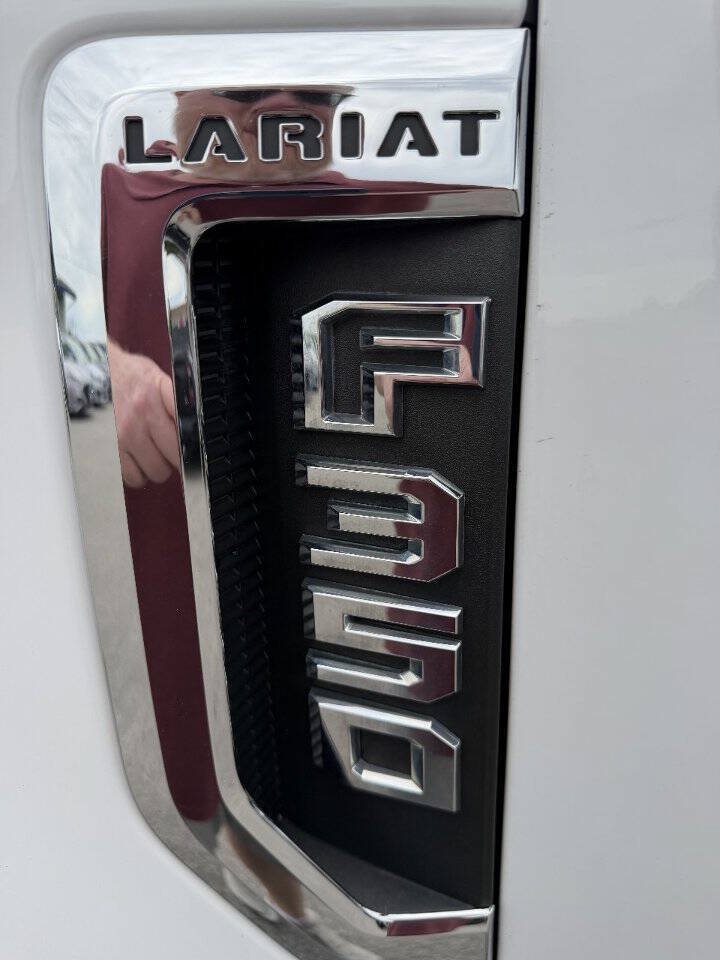 Used 2018 Ford F350 Lariat w/ Lariat Ultimate Package AWD/4WD image 14