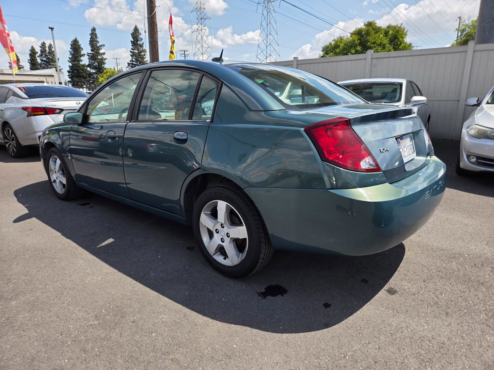 Used 2007 Saturn ION Level 3 FWD image 2