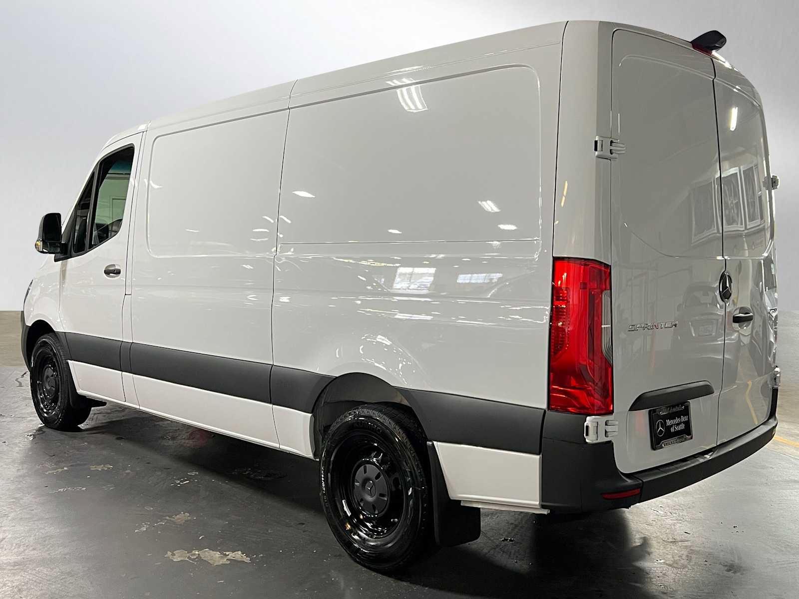 Used 2025 Mercedes-Benz Sprinter 2500 image 5