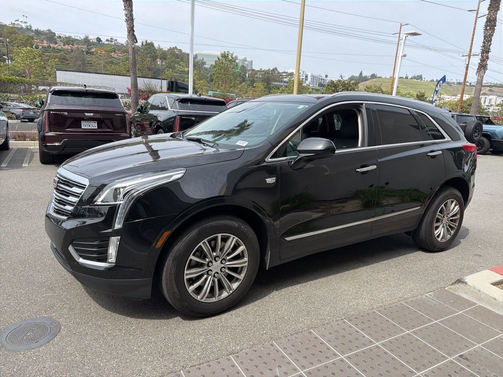 Used 2018 Cadillac XT5 Luxury w/ Driver Awareness Package image 3