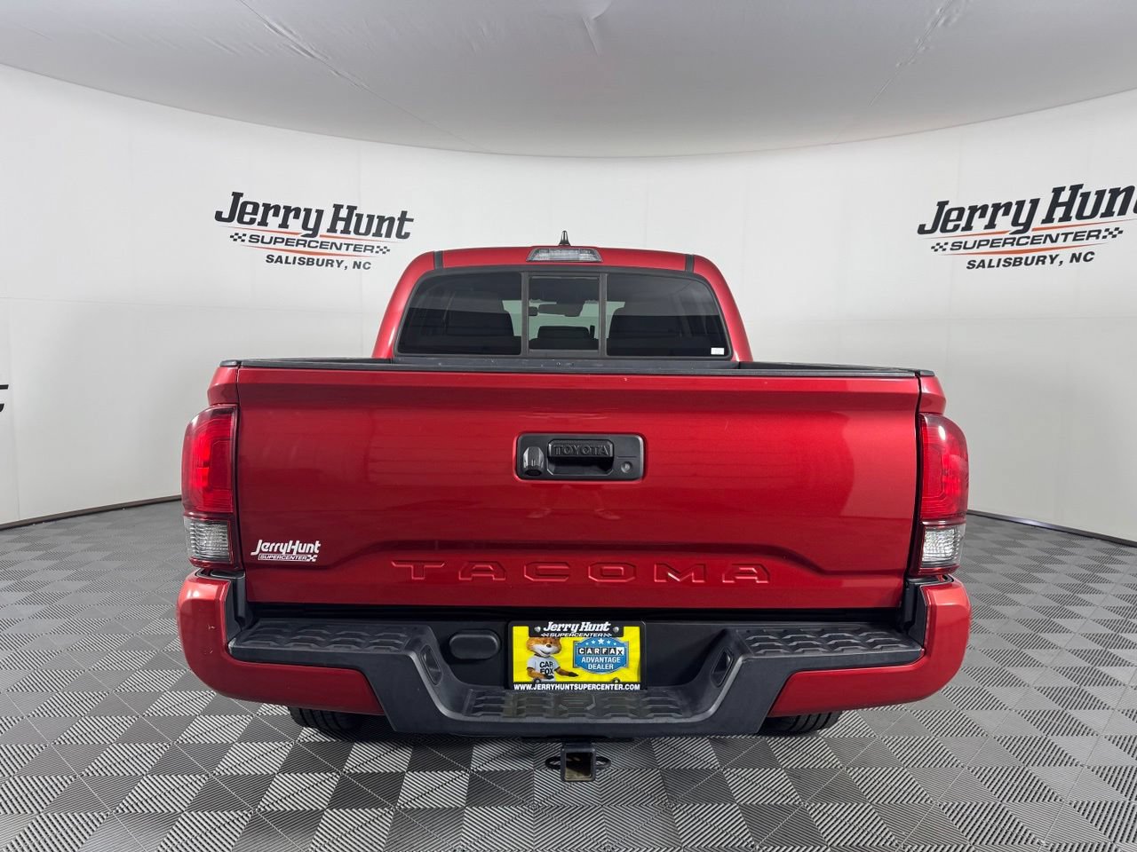 Used 2020 Toyota Tacoma SR w/ SR Convenience Package RWD image 7