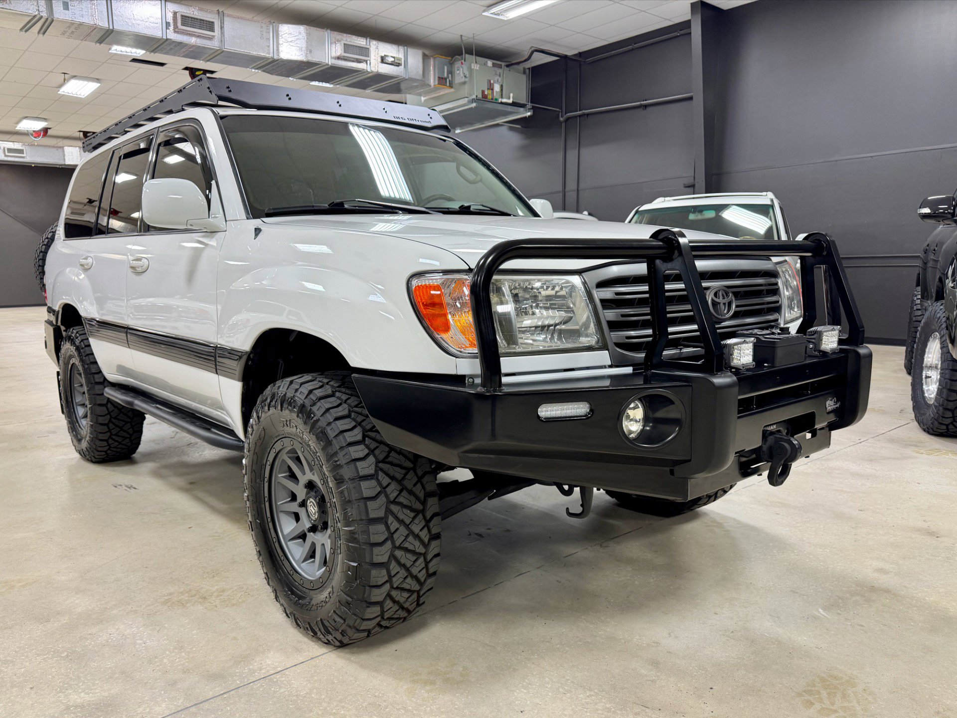 Used 2004 Toyota Land Cruiser image 5