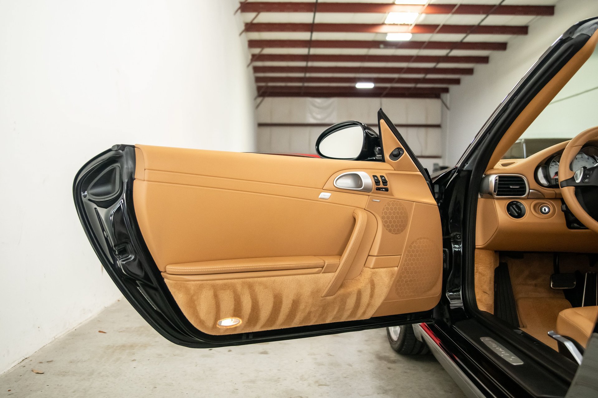 Used 2011 Porsche 911 Carrera S RWD image 31