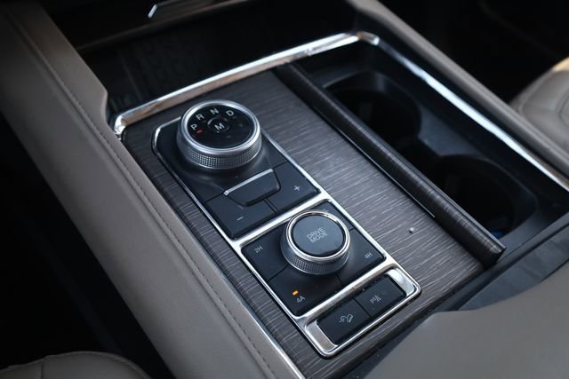 Used 2023 Ford Expedition Limited image 20