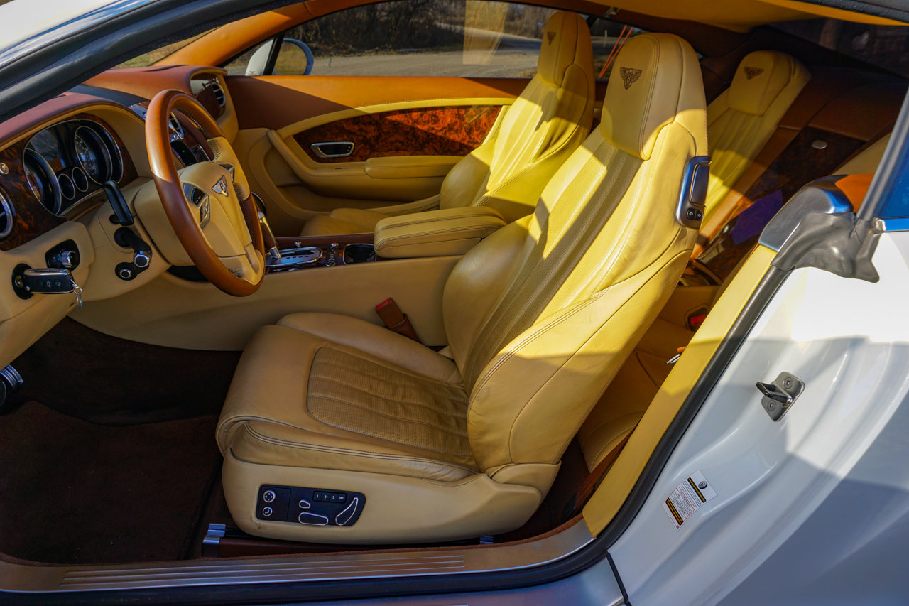 Used 2012 Bentley Continental GT image 19