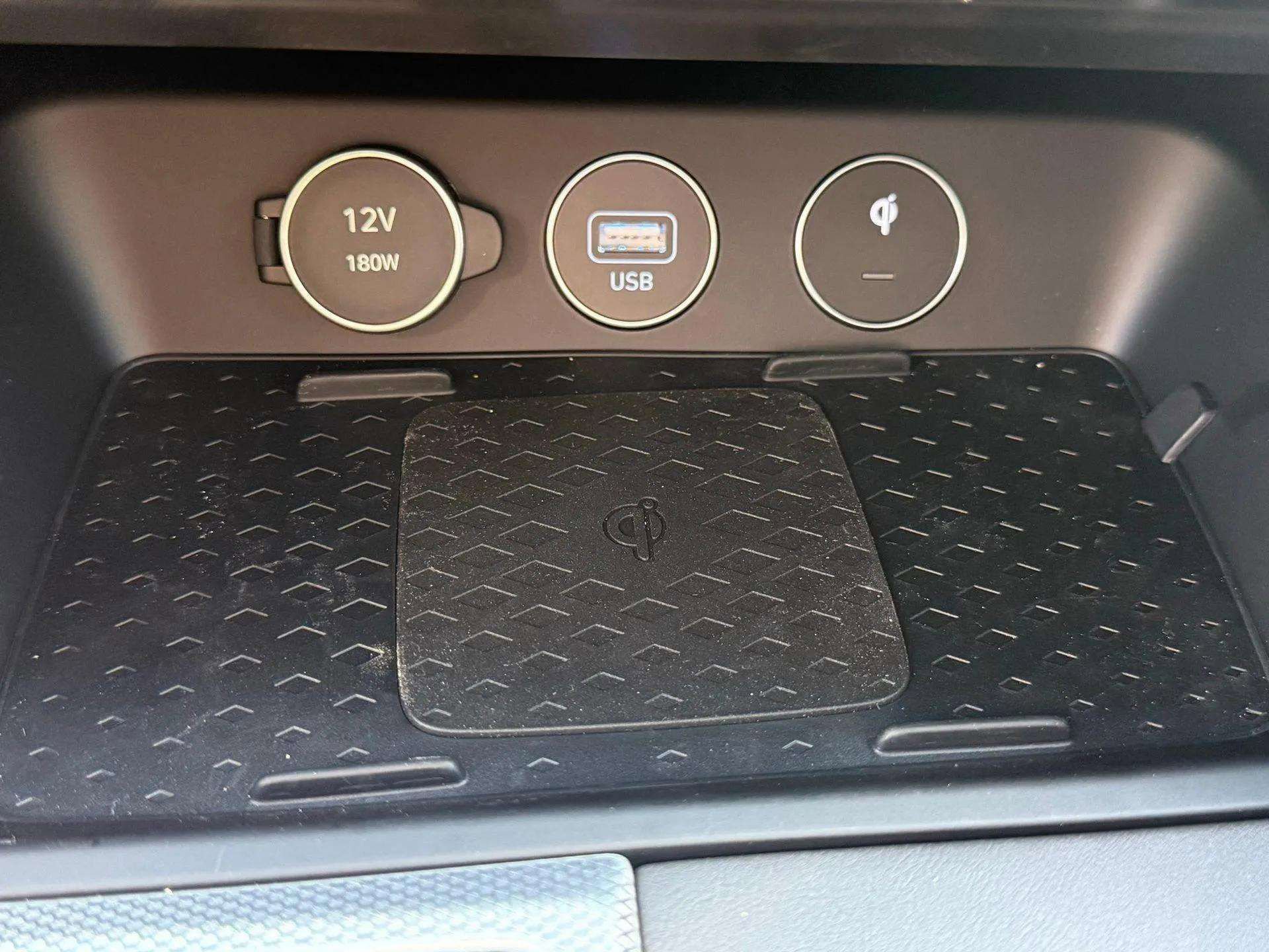 Used 2026 Genesis G70 2.5T Prestige image 40