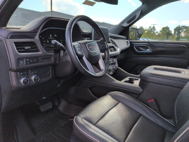 Used 2023 GMC Yukon SLT AWD/4WD image 32