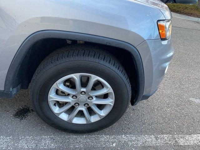 Used 2021 Jeep Grand Cherokee Laredo X image 19