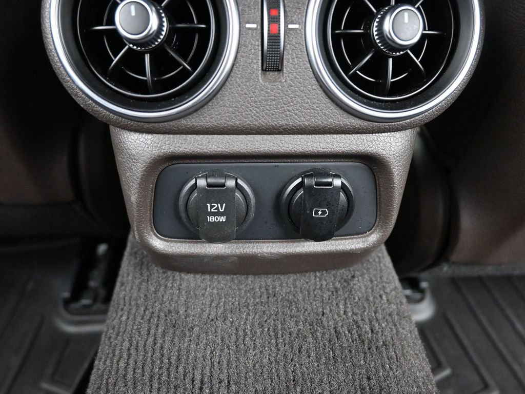 Used 2020 Kia Stinger GT image 12