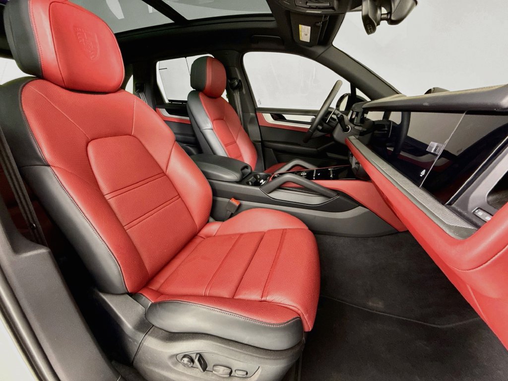 Certified 2026 Porsche Cayenne S AWD/4WD image 30