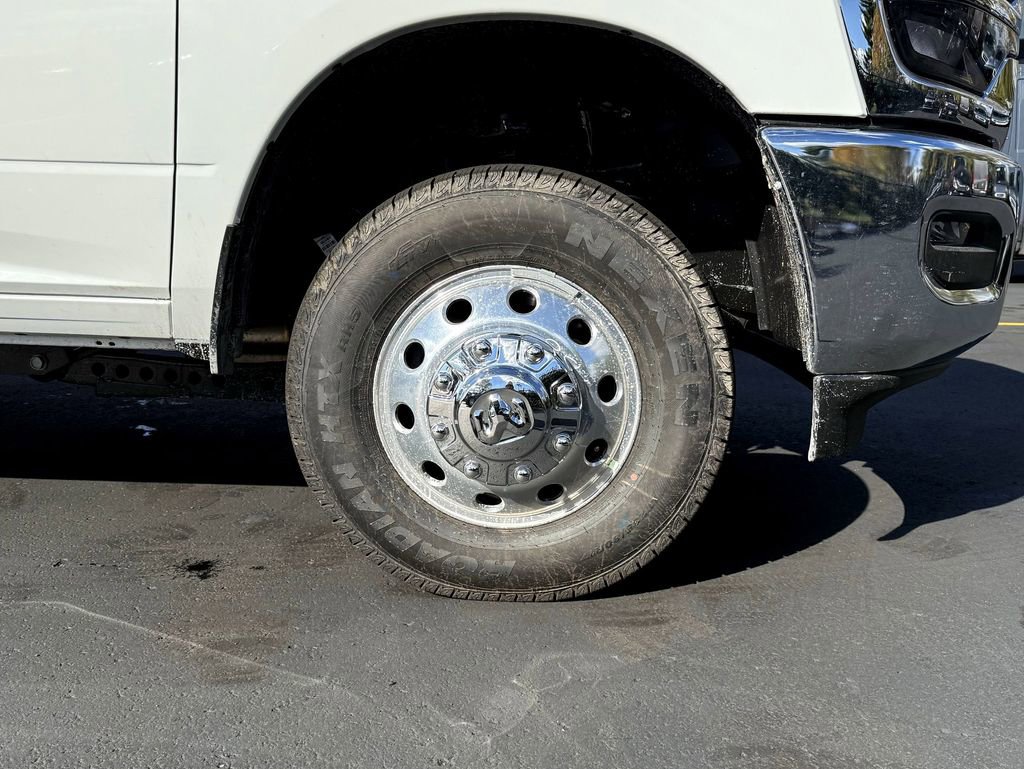 New 2026 RAM 3500 Tradesman w/ Chrome Appearance Group image 10