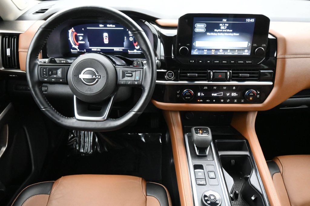 Used 2023 Nissan Pathfinder Platinum AWD/4WD image 7