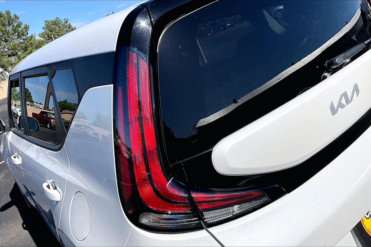 Used 2023 Kia Soul LX FWD image 30