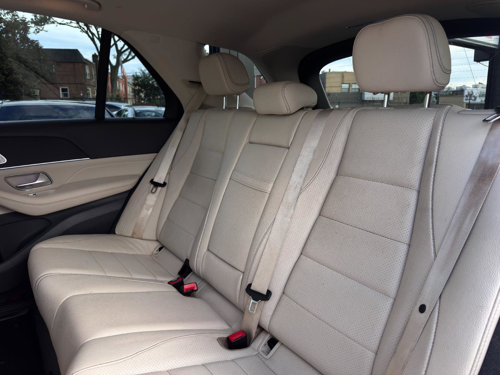 Used 2020 Mercedes-Benz GLE 350 4MATIC w/ Premium Package image 23