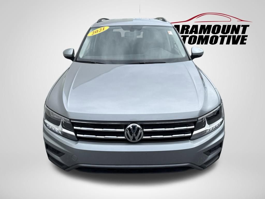 Used 2021 Volkswagen Tiguan SE AWD/4WD image 2