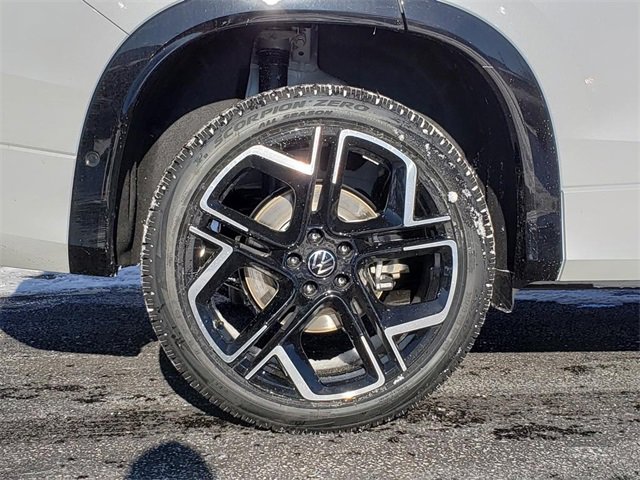 New 2026 Volkswagen Tiguan SEL R-Line image 12