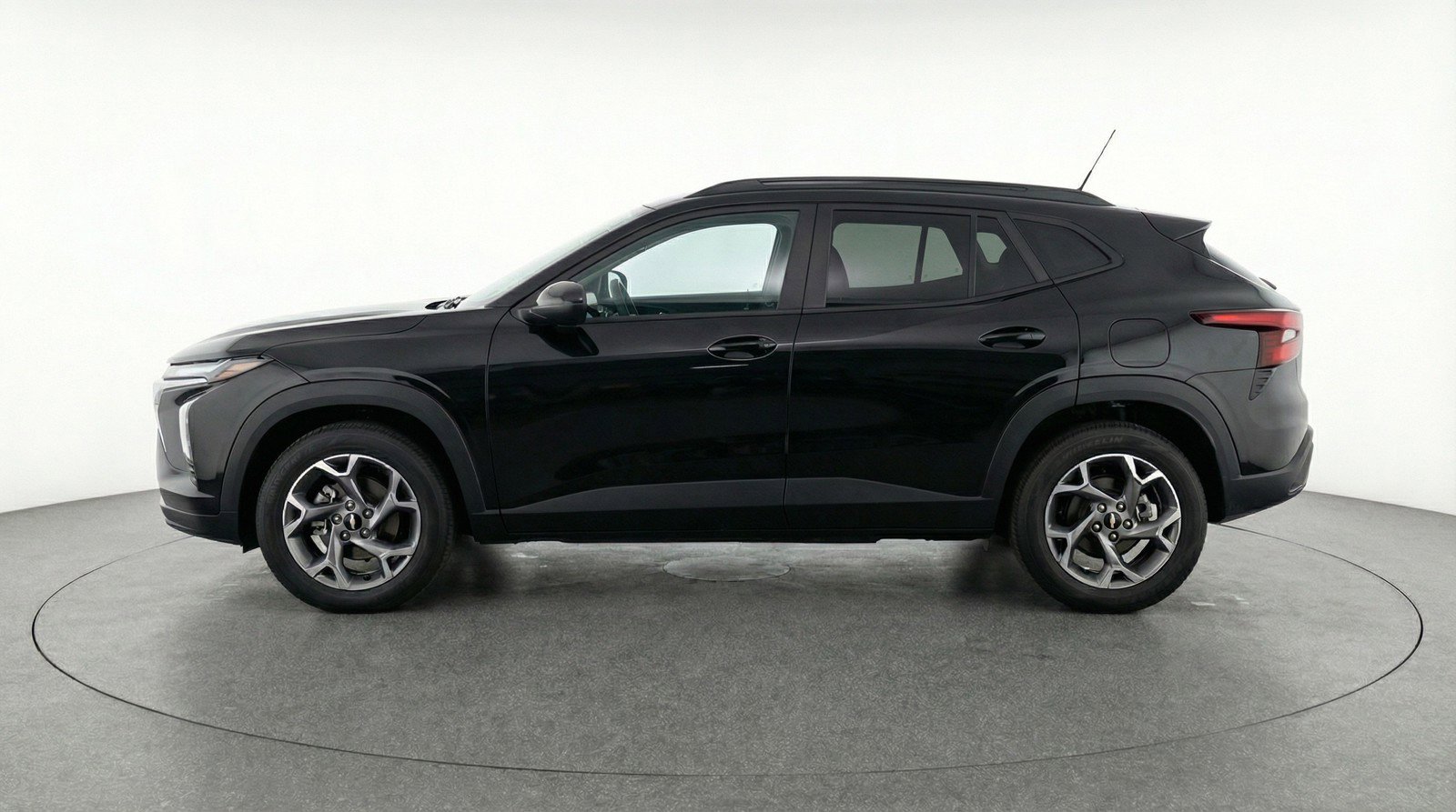 Used 2025 Chevrolet Trax LT image 5