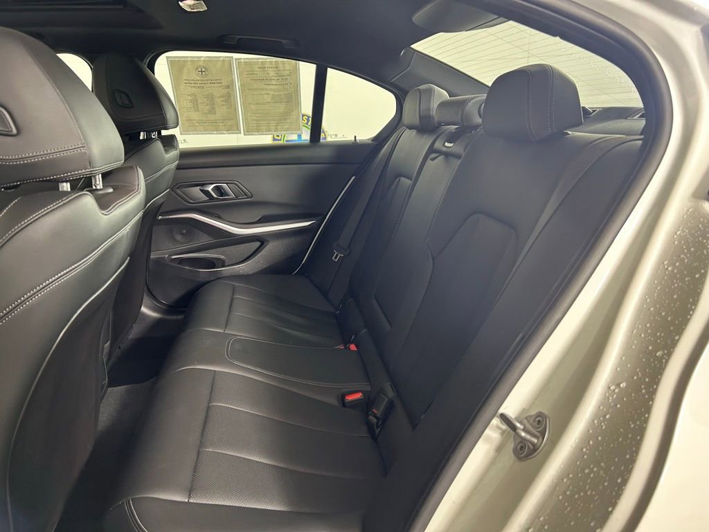 Used 2025 BMW 330i xDrive Sedan image 17