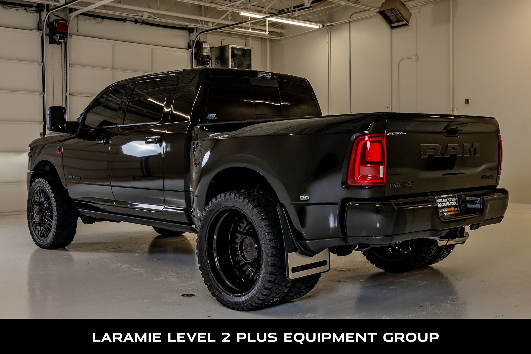 Used 2025 RAM 3500 Laramie AWD/4WD image 7