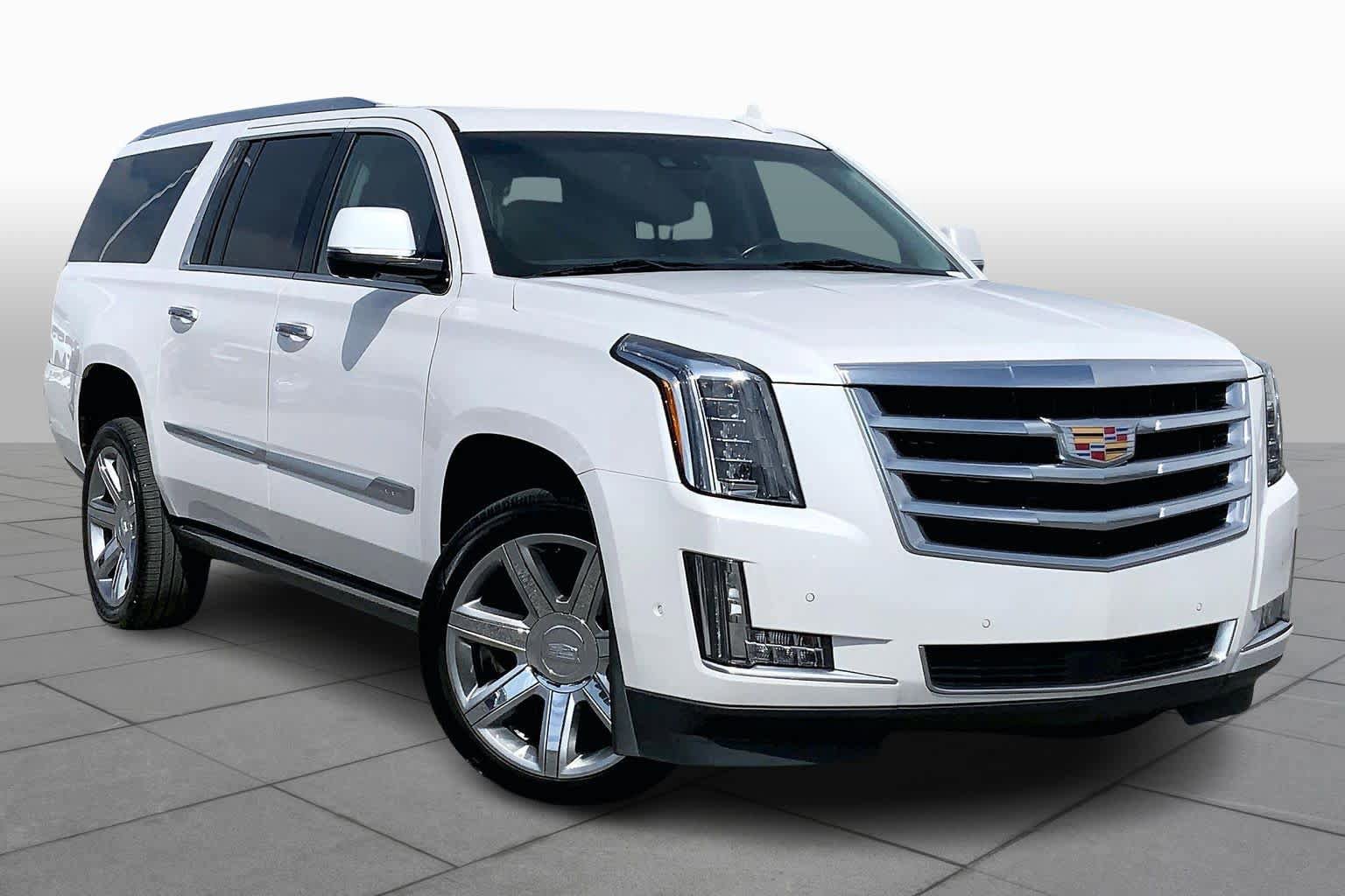 Used 2019 Cadillac Escalade ESV Premium Luxury image 3