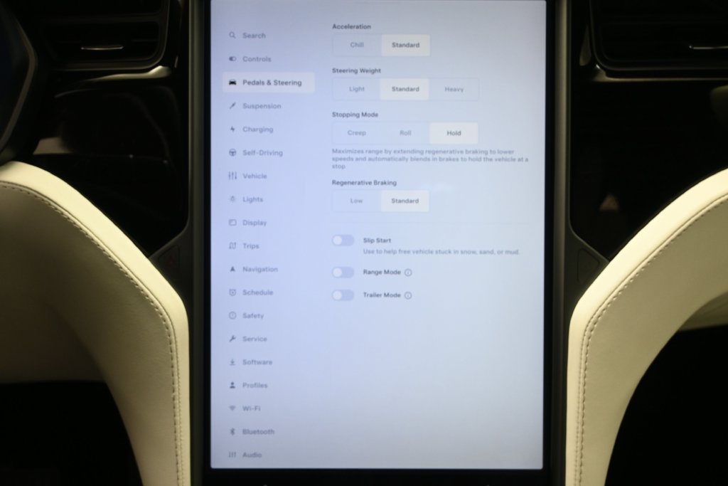 Used 2020 Tesla Model X Long Range AWD/4WD image 17