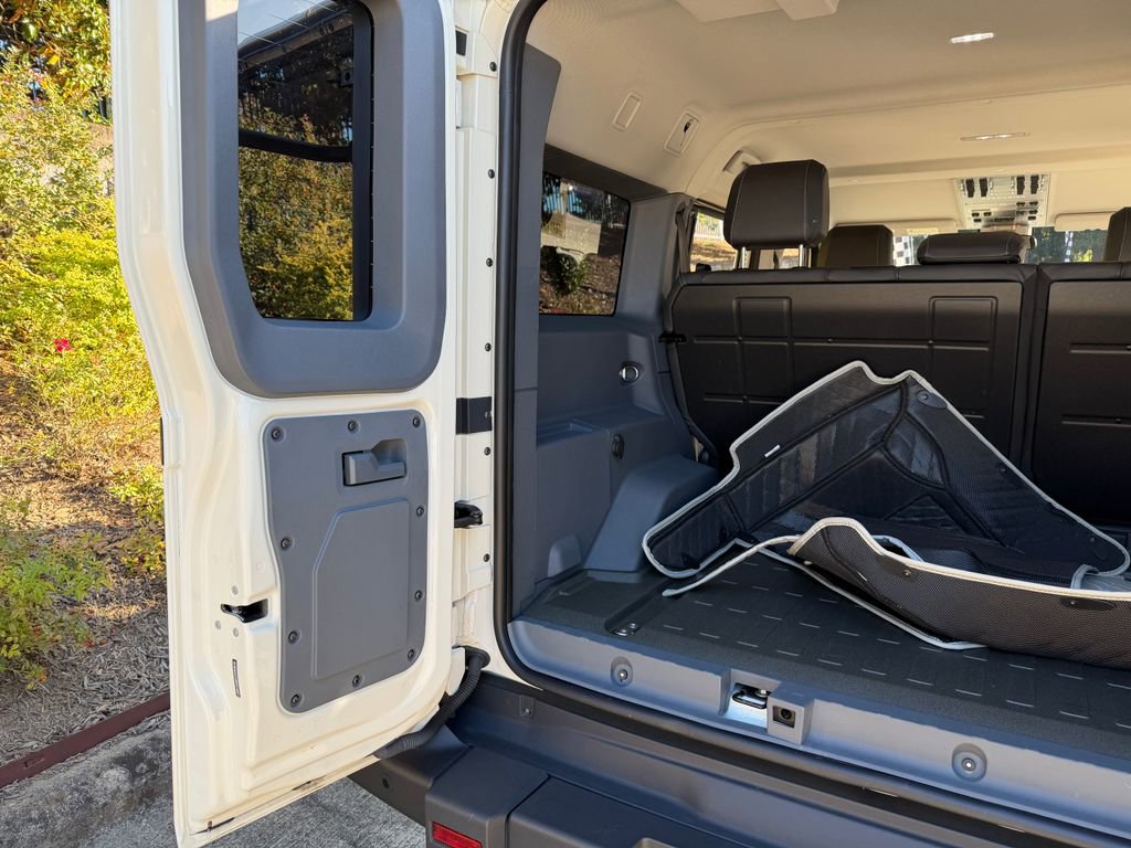 Used 2024 INEOS Grenadier Fieldmaster Edition image 31