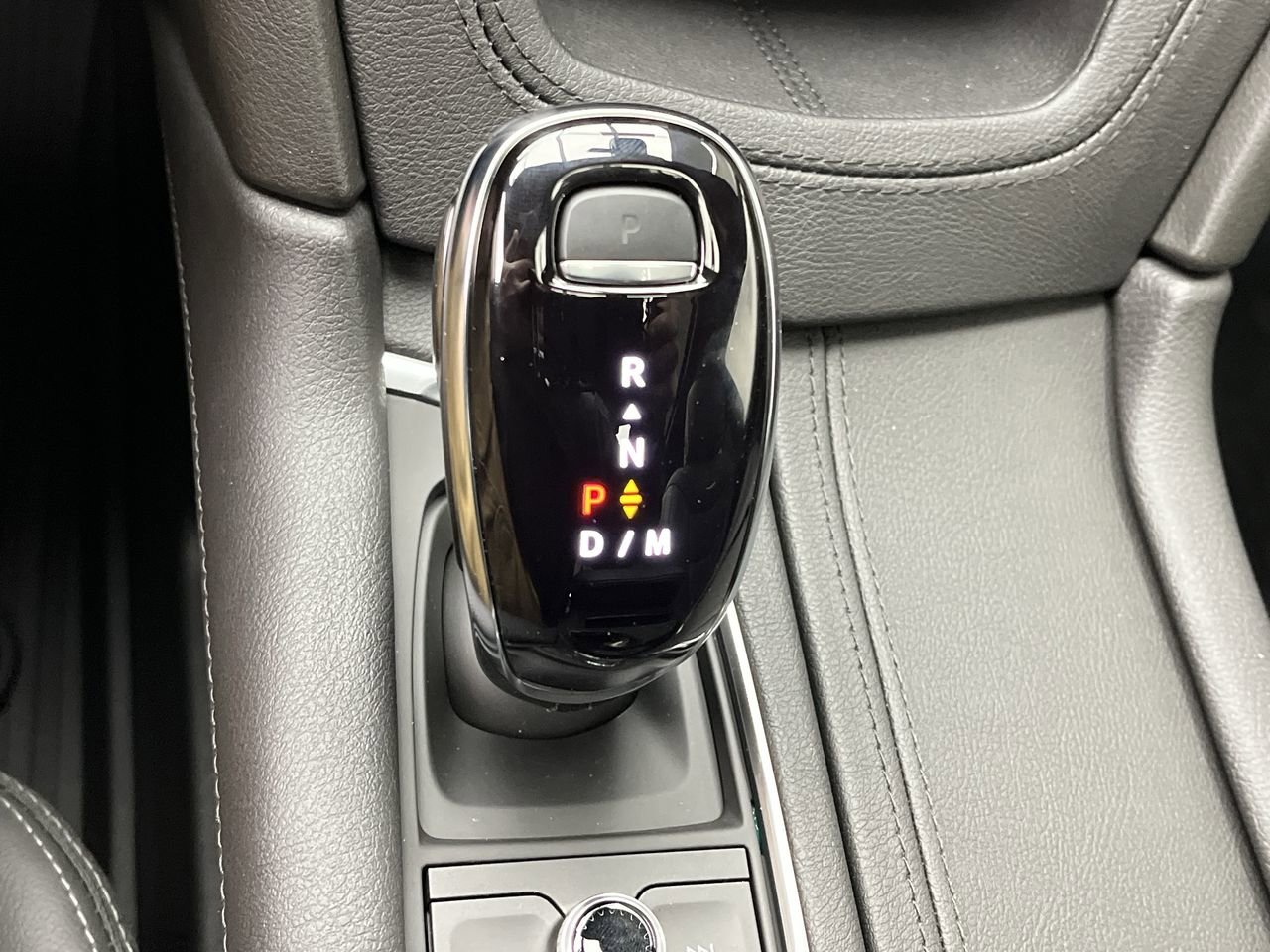 New 2026 Cadillac XT5 Premium Luxury w/ LPO, Floor Liner Package AWD/4WD image 25