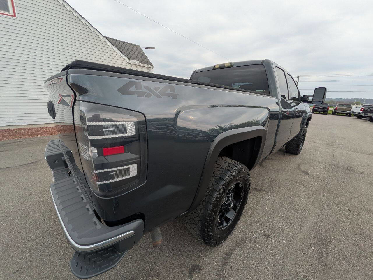 Used 2018 Chevrolet Silverado 1500 LT image 8