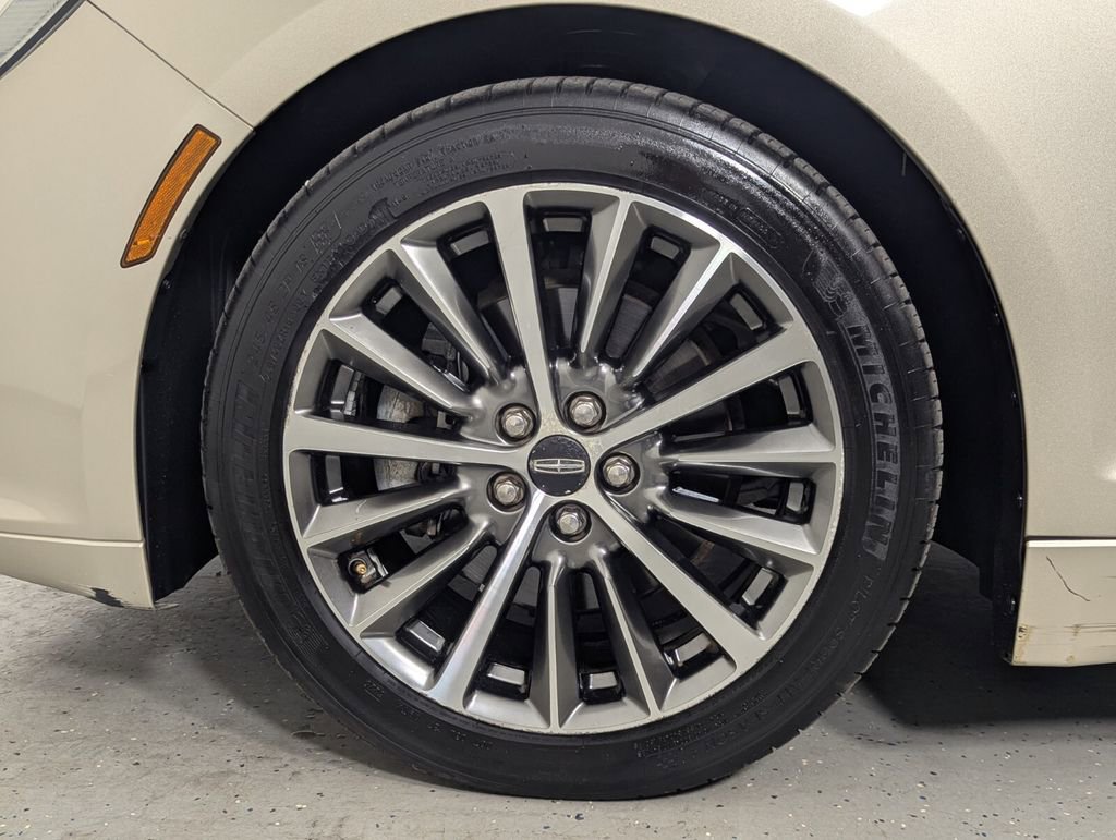 Used 2017 Lincoln MKZ Premiere image 11