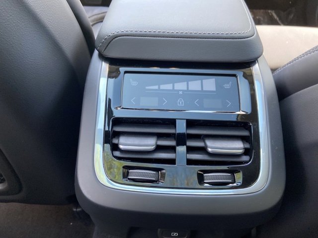 New 2025 Volvo V60 B5 Cross Country Ultra w/ Protection Package Premier image 13