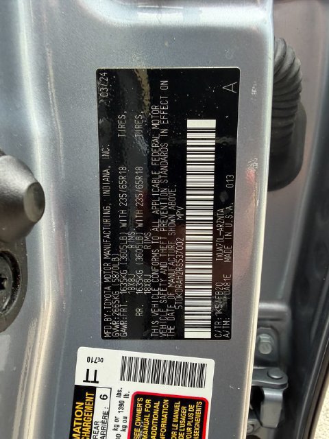 Used 2024 Toyota Highlander LE FWD image 33