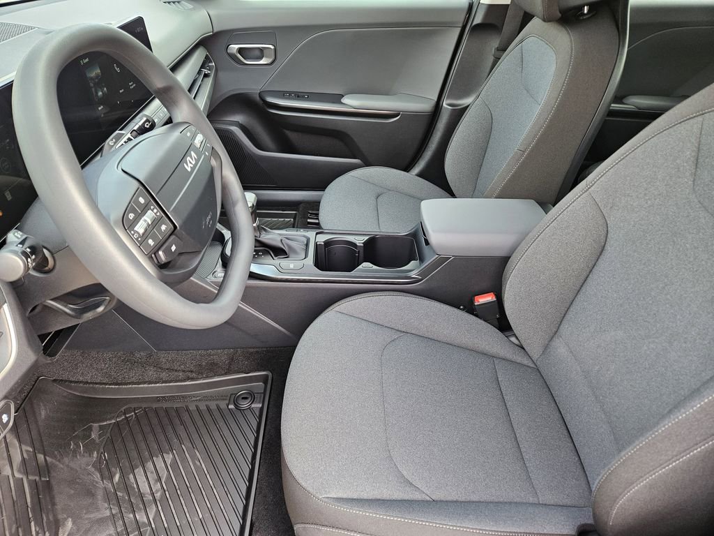New 2026 Kia K4 FWD image 10