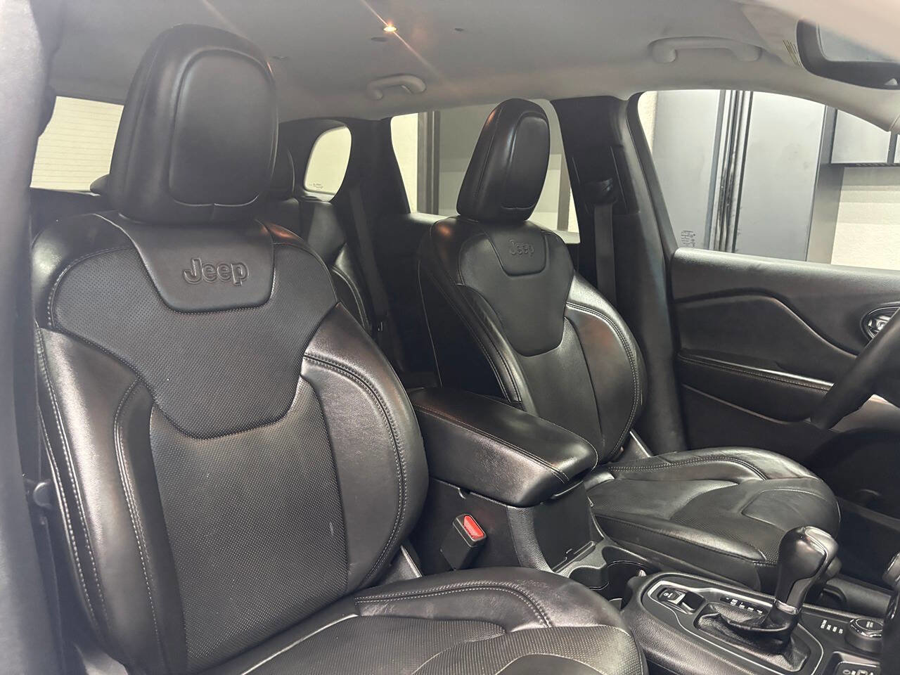 Used 2021 Jeep Cherokee Latitude Lux AWD/4WD image 26