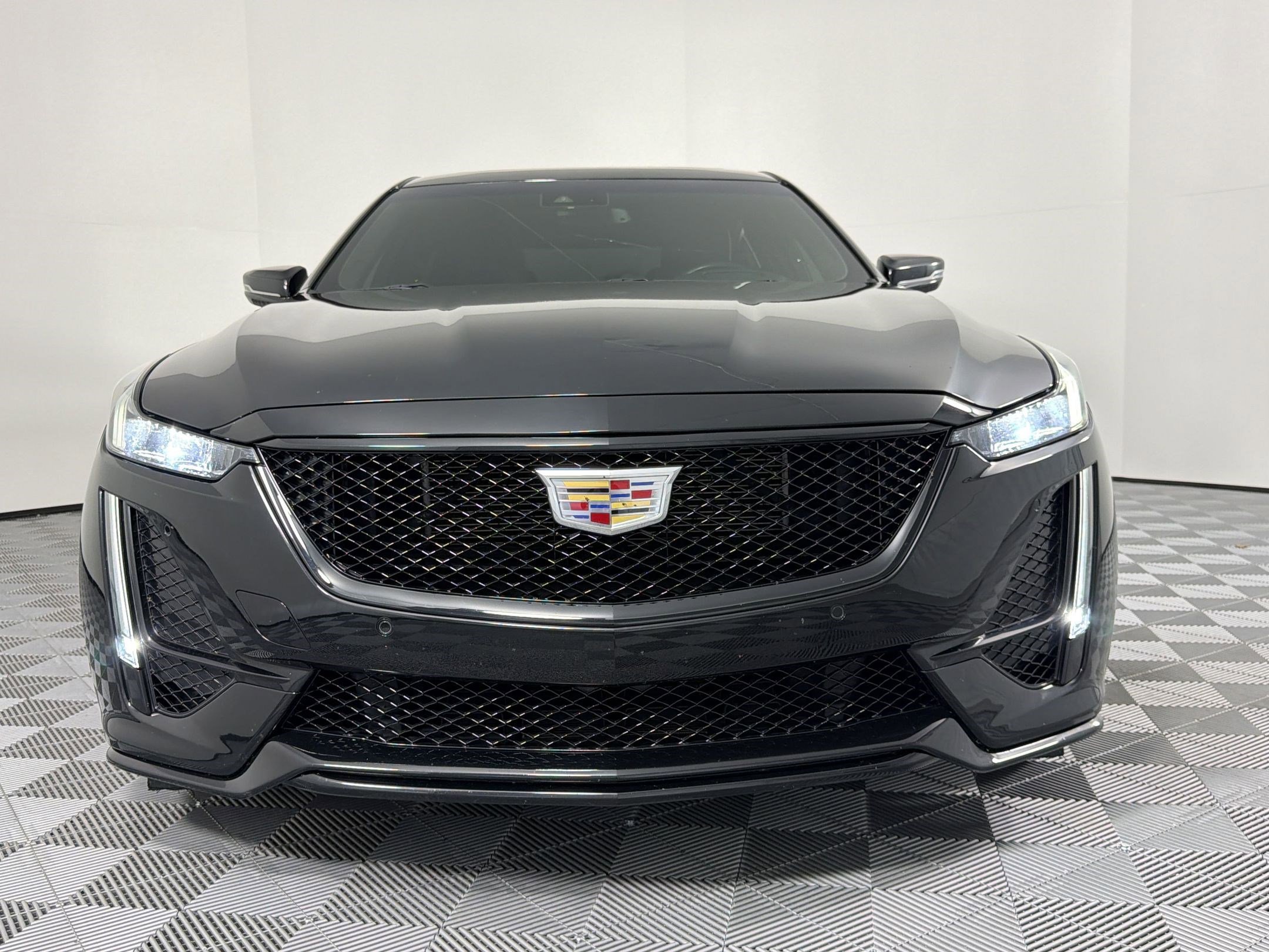 Used 2023 Cadillac CT5 V w/ Premium Package RWD image 13