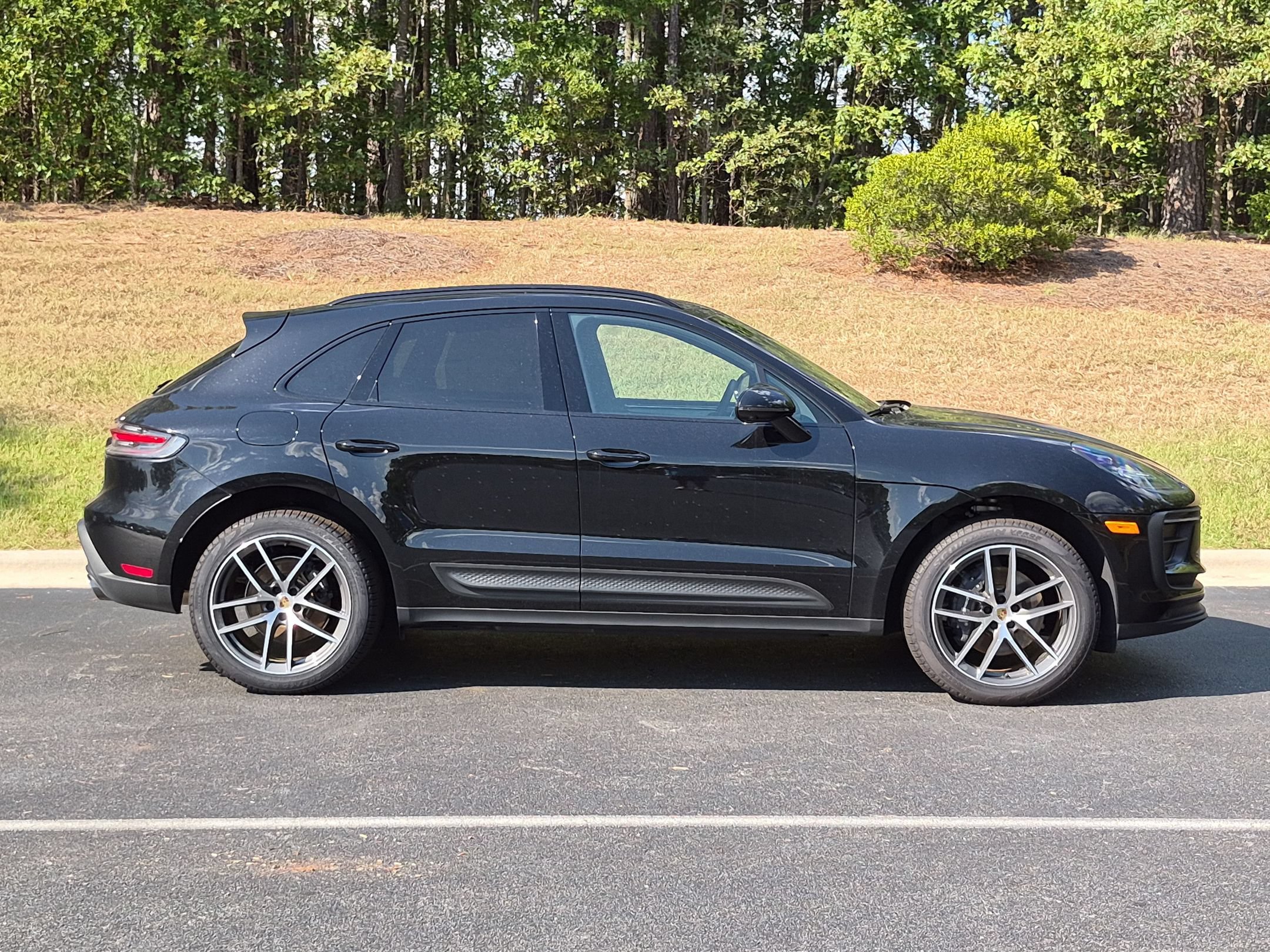 Used 2026 Porsche Macan AWD/4WD image 22