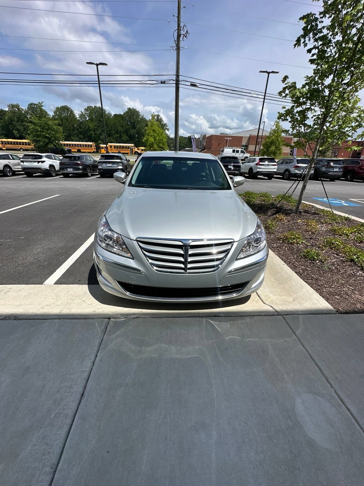 Used 2012 Hyundai Genesis 3.8 RWD video 2
