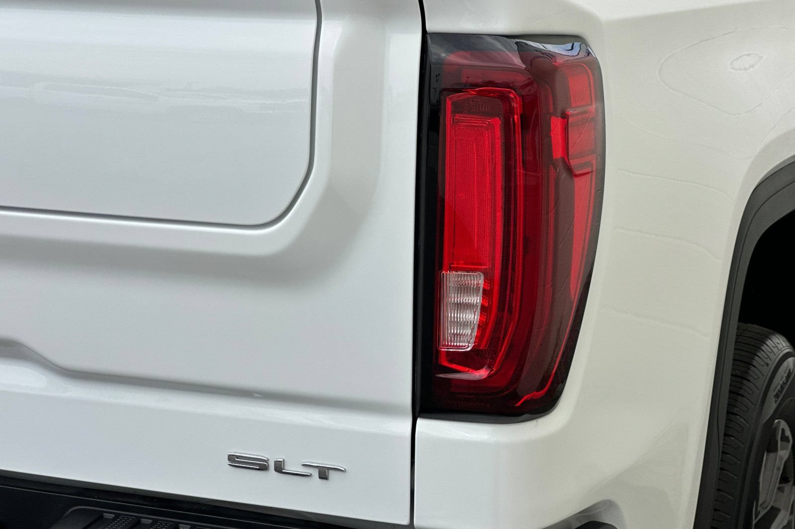 Certified 2024 GMC Sierra 1500 SLT RWD image 37