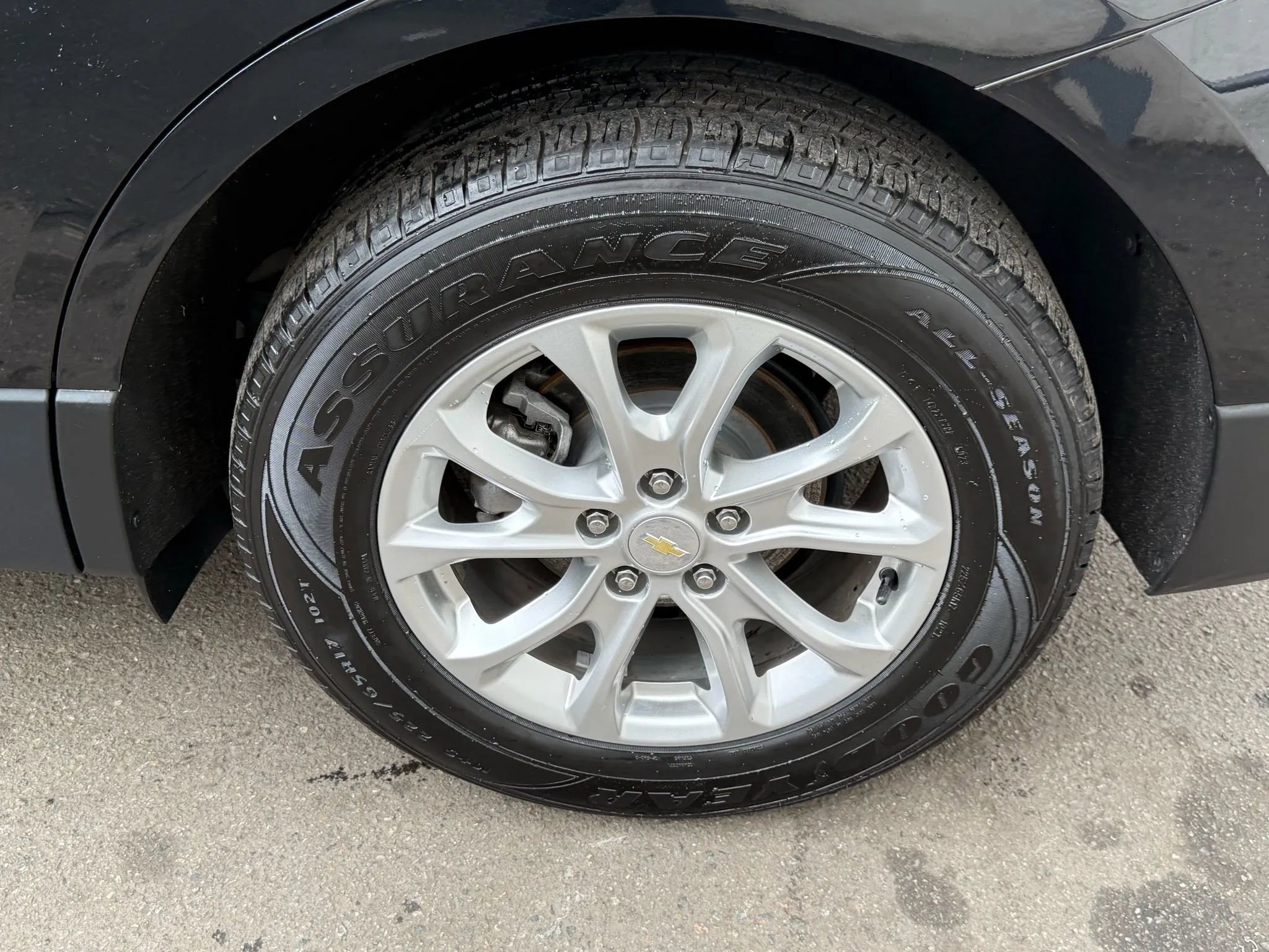 Used 2021 Chevrolet Equinox LS image 9