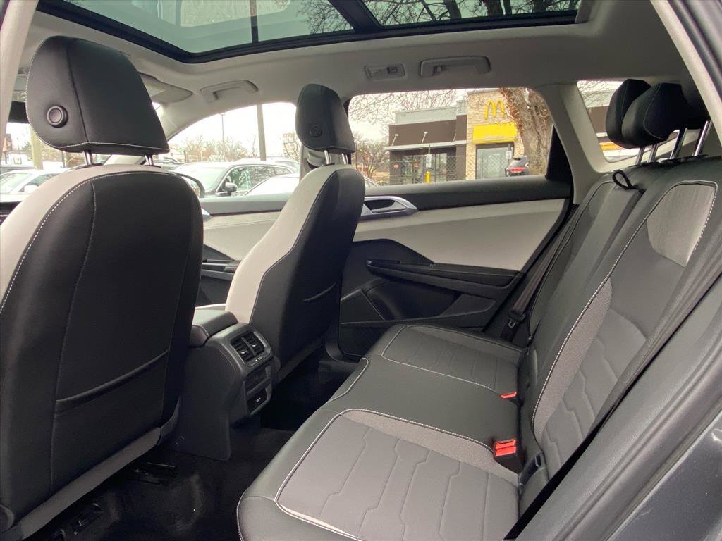 Used 2025 Volkswagen Taos SE image 20