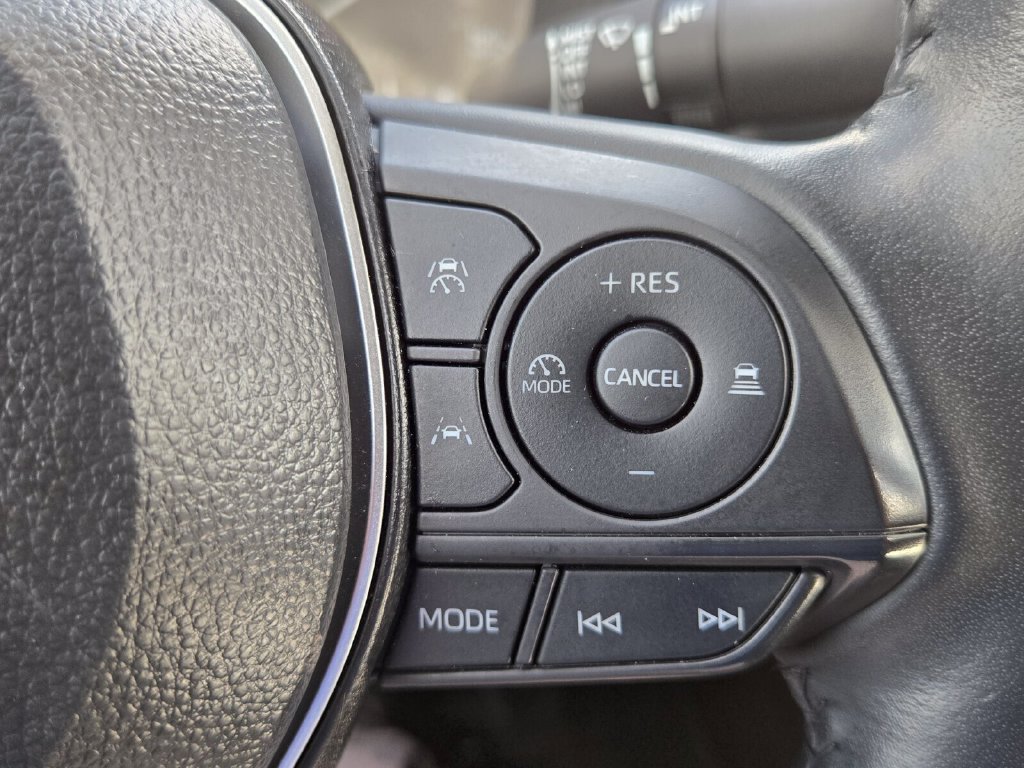 Used 2025 Toyota Corolla SE FWD image 23