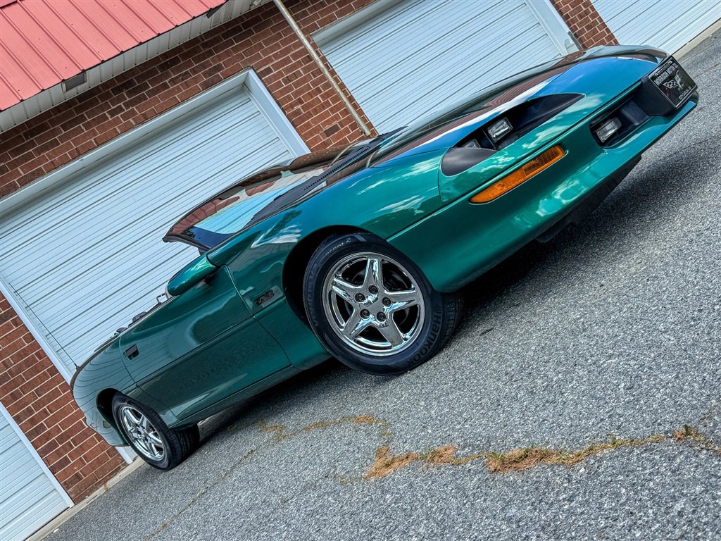 Used 1997 Chevrolet Camaro Z28 w/ Preferred Equipment Group 2 image 29