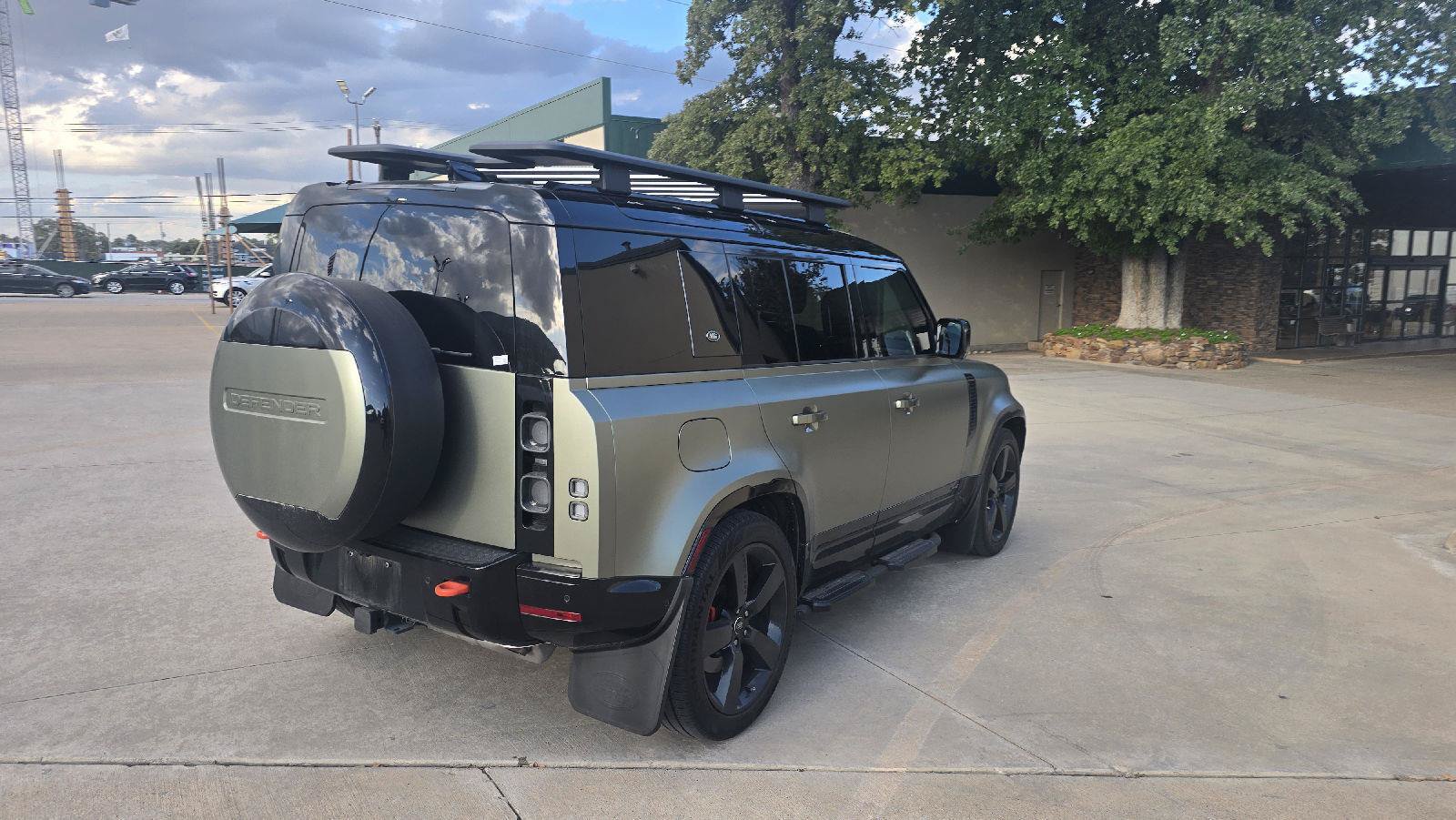 Used 2024 Land Rover Defender 110 X AWD/4WD image 4