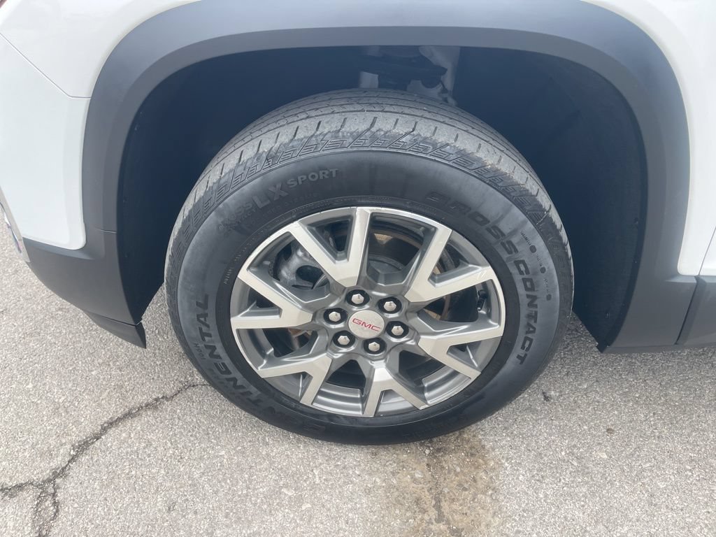 Used 2023 GMC Acadia SLE w/ Driver Convenience Package FWD image 15