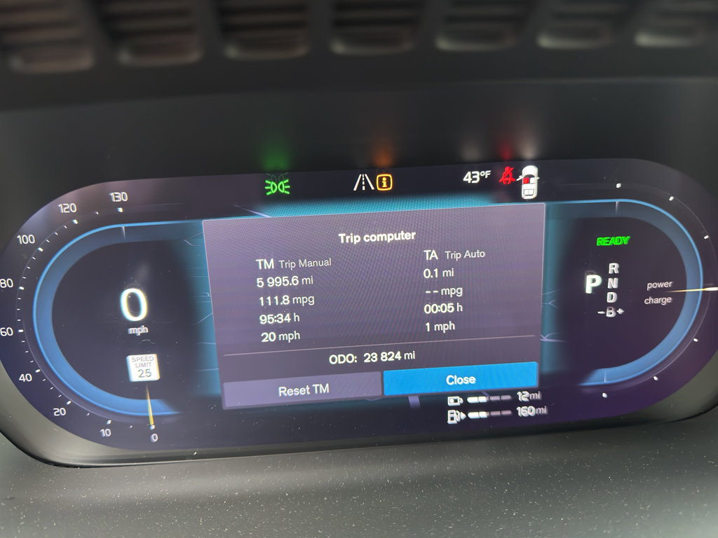 Used 2023 Volvo XC90 T8 Plus image 13