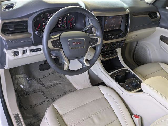Used 2020 GMC Acadia Denali w/ Technology Package FWD image 10