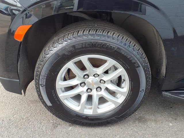 Used 2023 Chevrolet Suburban LT image 7