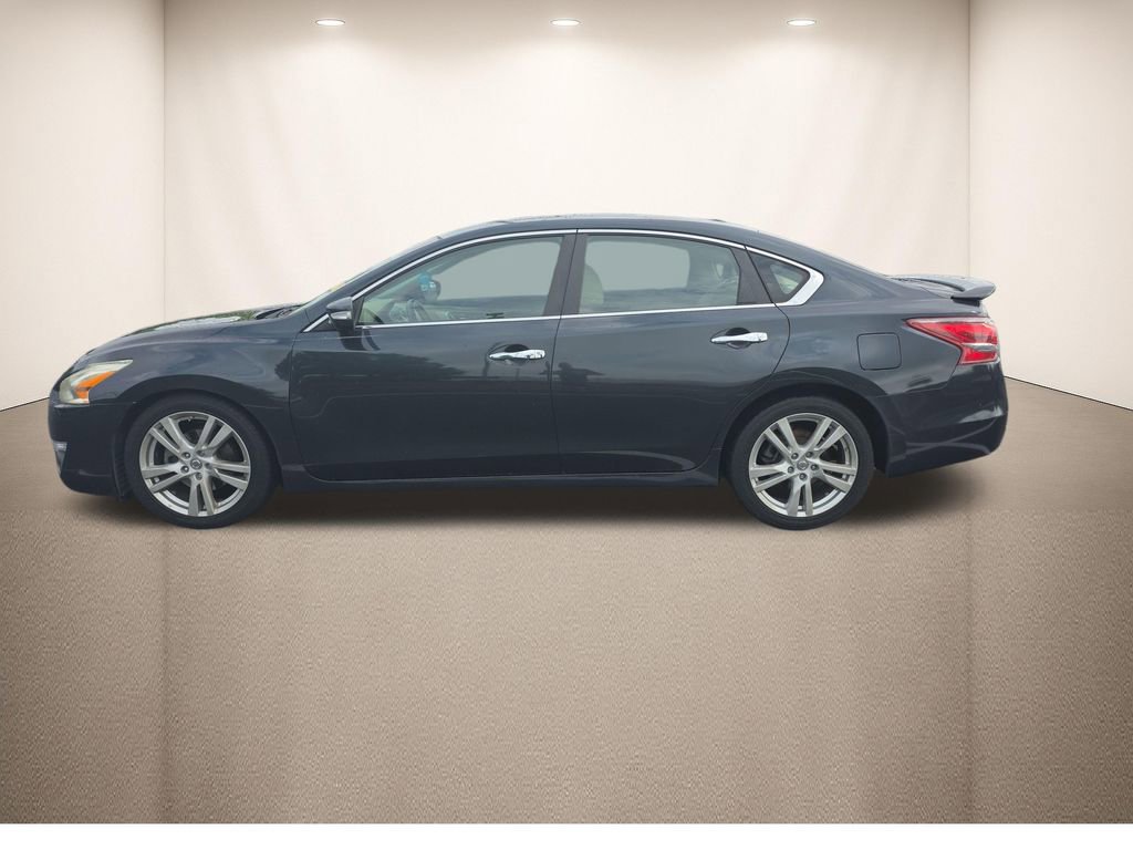 Used 2013 Nissan Altima 3.5 SL w/ Technology Pkg FWD image 9