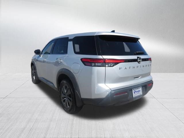 Used 2023 Nissan Pathfinder S AWD/4WD image 5